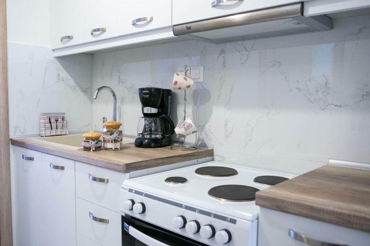 Anna Apartment นิกิติ ภายนอก รูปภาพ