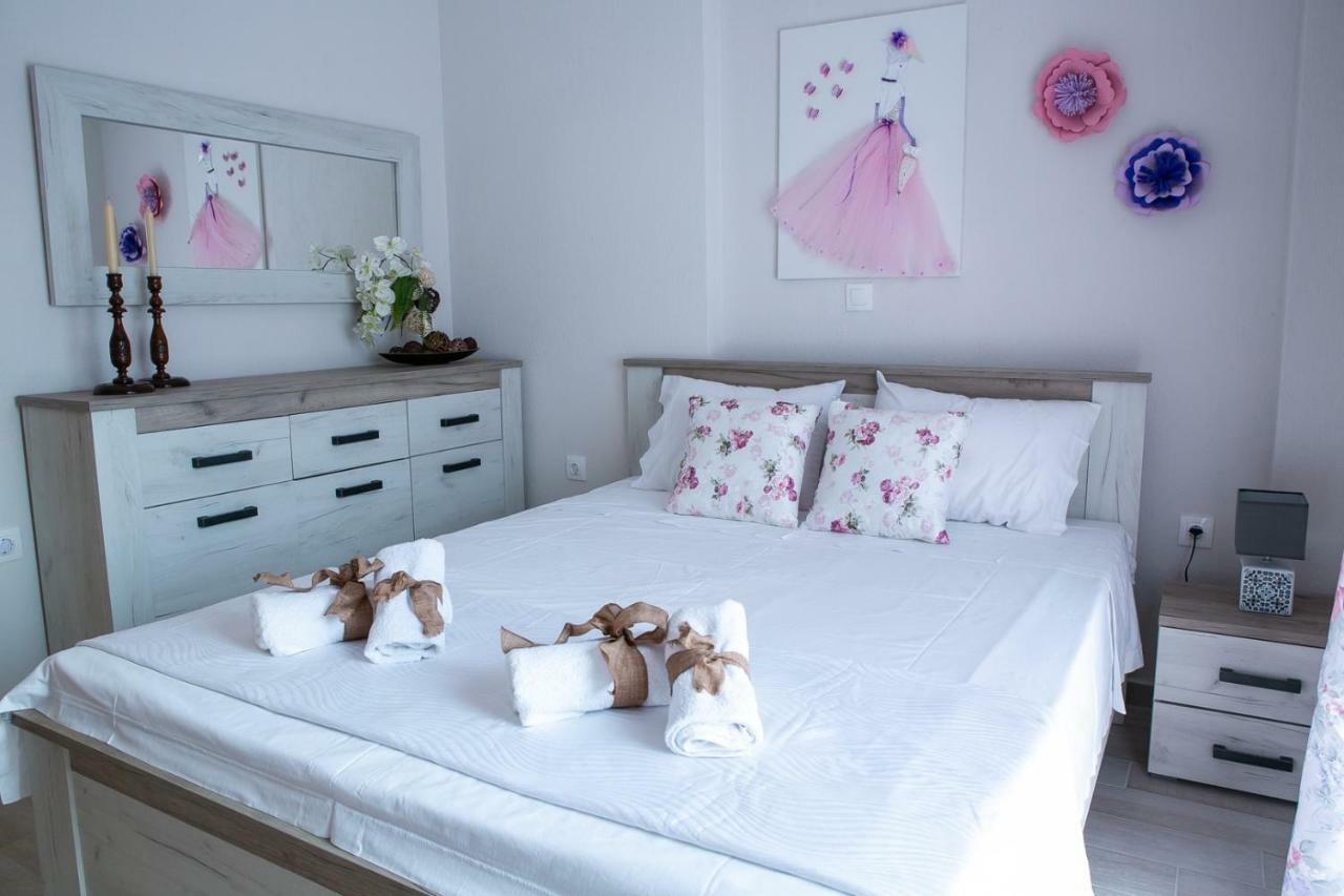 Anna Apartment นิกิติ ภายนอก รูปภาพ