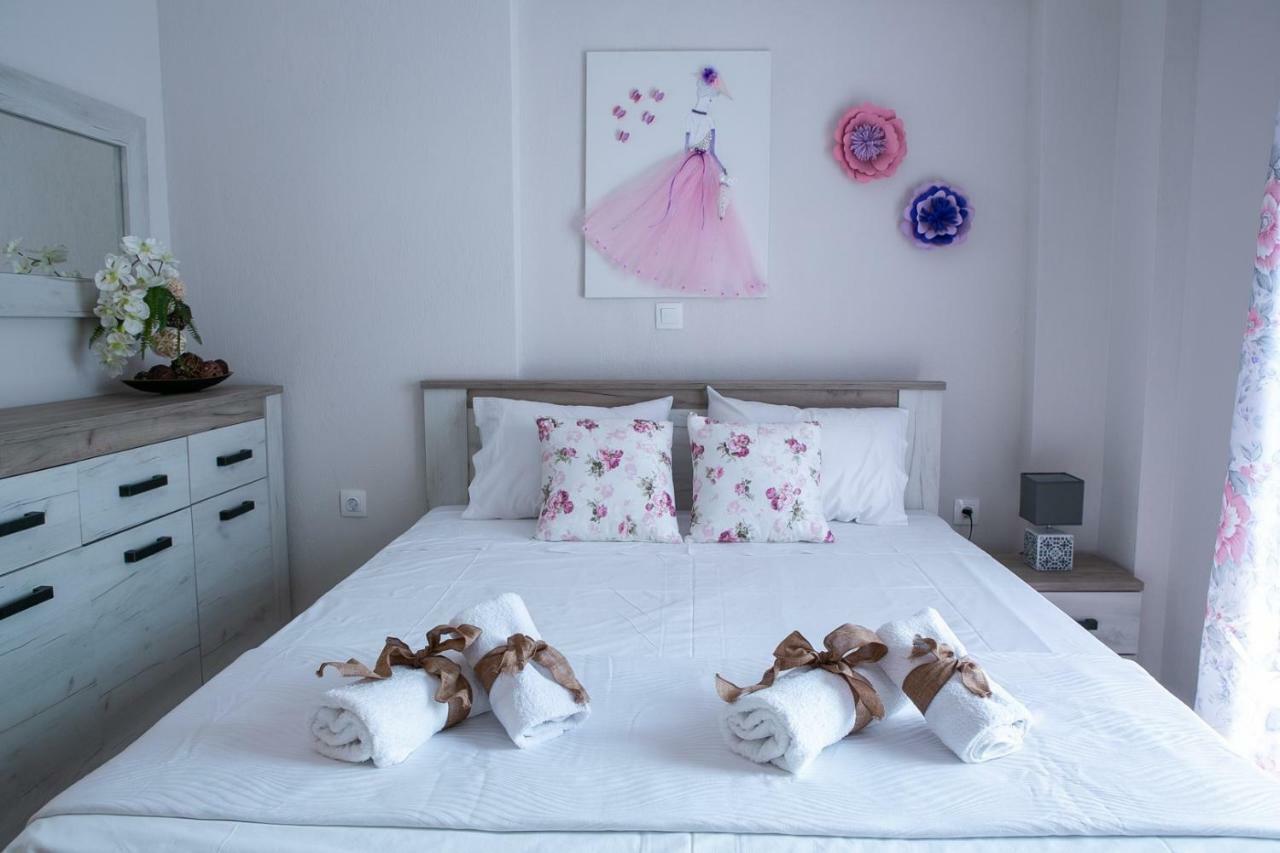 Anna Apartment นิกิติ ภายนอก รูปภาพ
